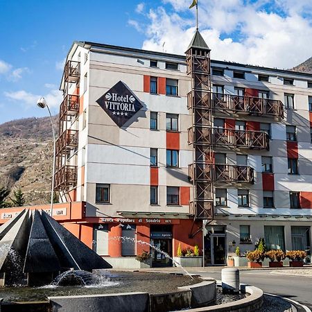 Hotel Vittoria Сондрио Екстериор снимка