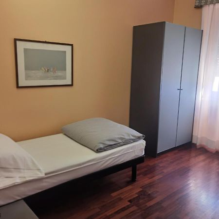 Hotel Vittoria Сондрио Екстериор снимка